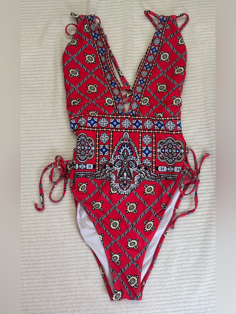 Cupshe Women’s Red Print One Piece Swimsuit Size Medium